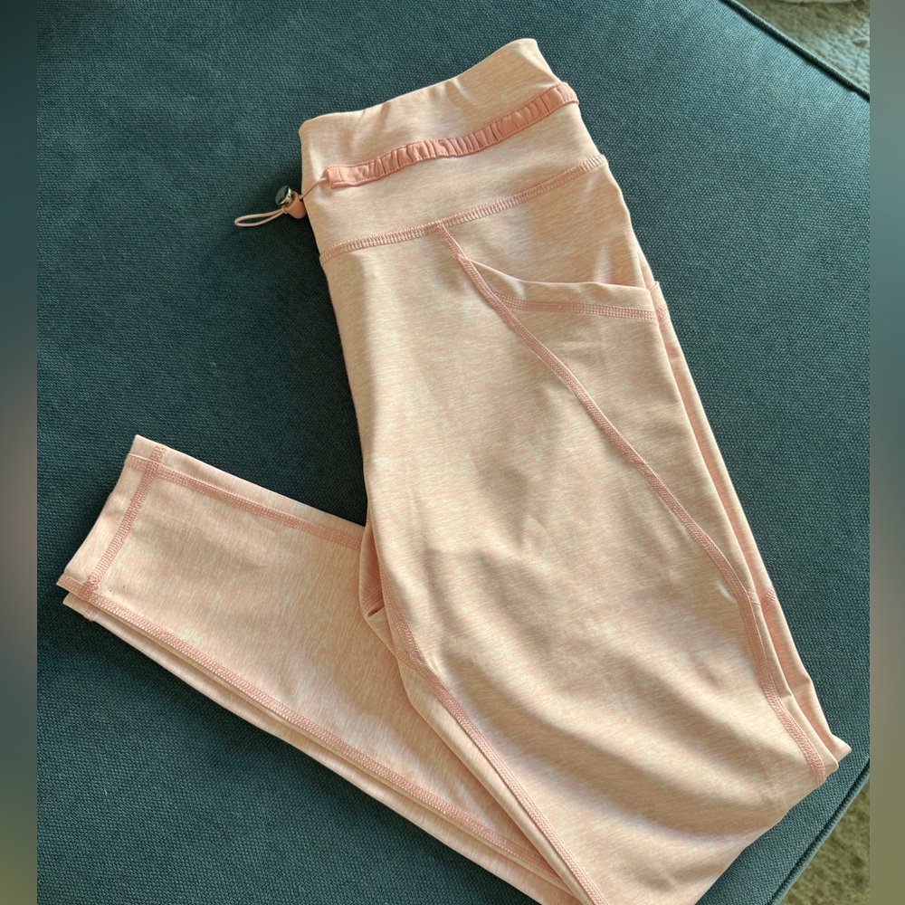 Travis Mathew Painted Sky Moveknit Legging Pink